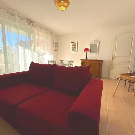 Apartment La Rochebardiere