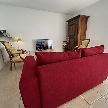 La Rochebardiere Apartment *